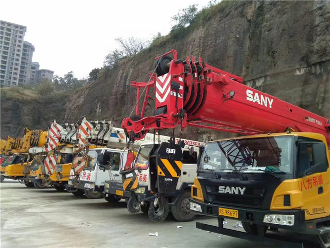 荆州区吊车出租按什么计费？台班费、单次费、里程费怎么算？